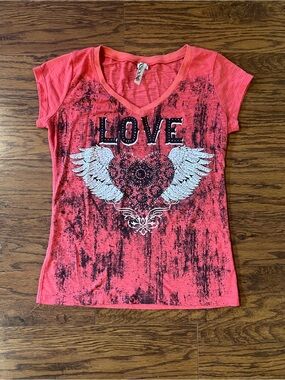 Ransom 'LOVE' Wing Graphic V-Neck Tee